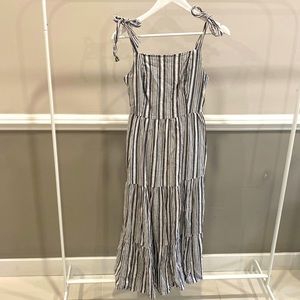 Old Navy Striped Linen Dress with Pockets and Tie Straps Size S
